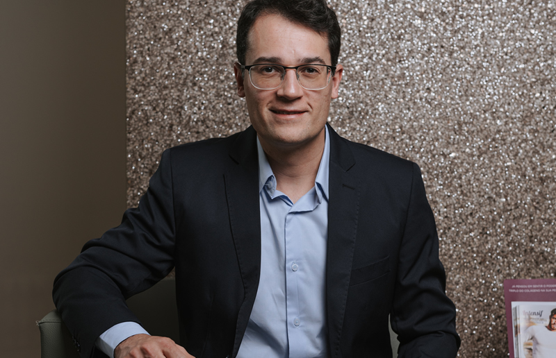 Dr. Conrado Leonel Menezes - Urologista em Montes Claros, MG